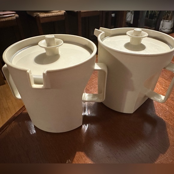Vintage Tupperware cream and sugar containers - Picture 8 of 10